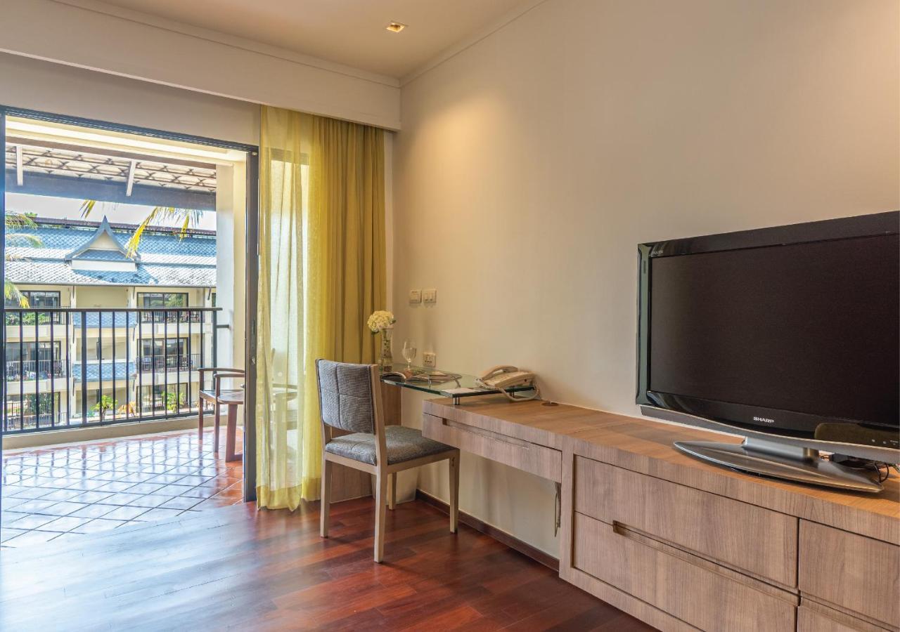 Radisson Resort And Suites Phuket หาดกมลา ภายนอก รูปภาพ